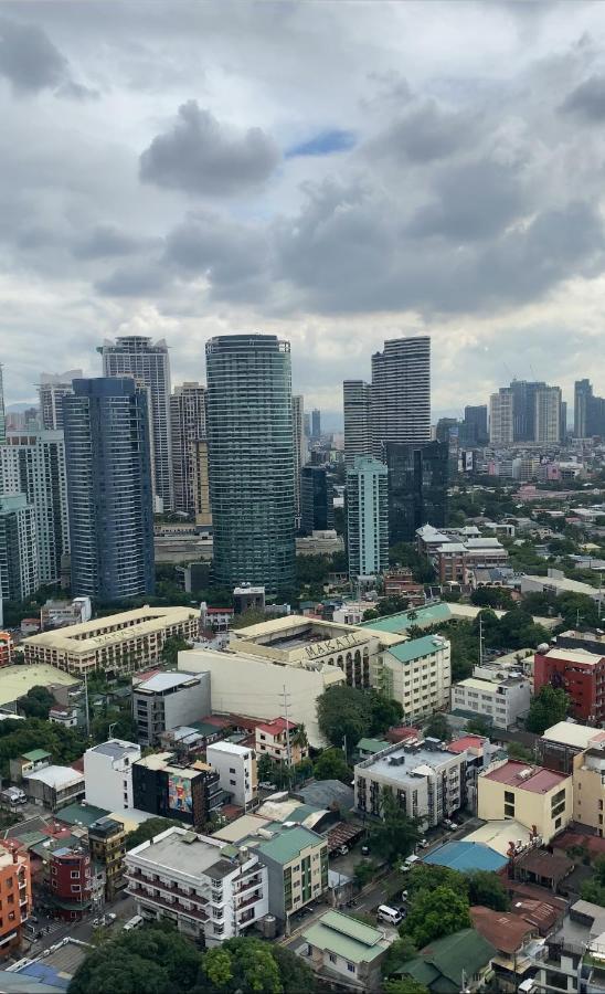 Isabelle Royale Suites Makati Manila Esterno foto