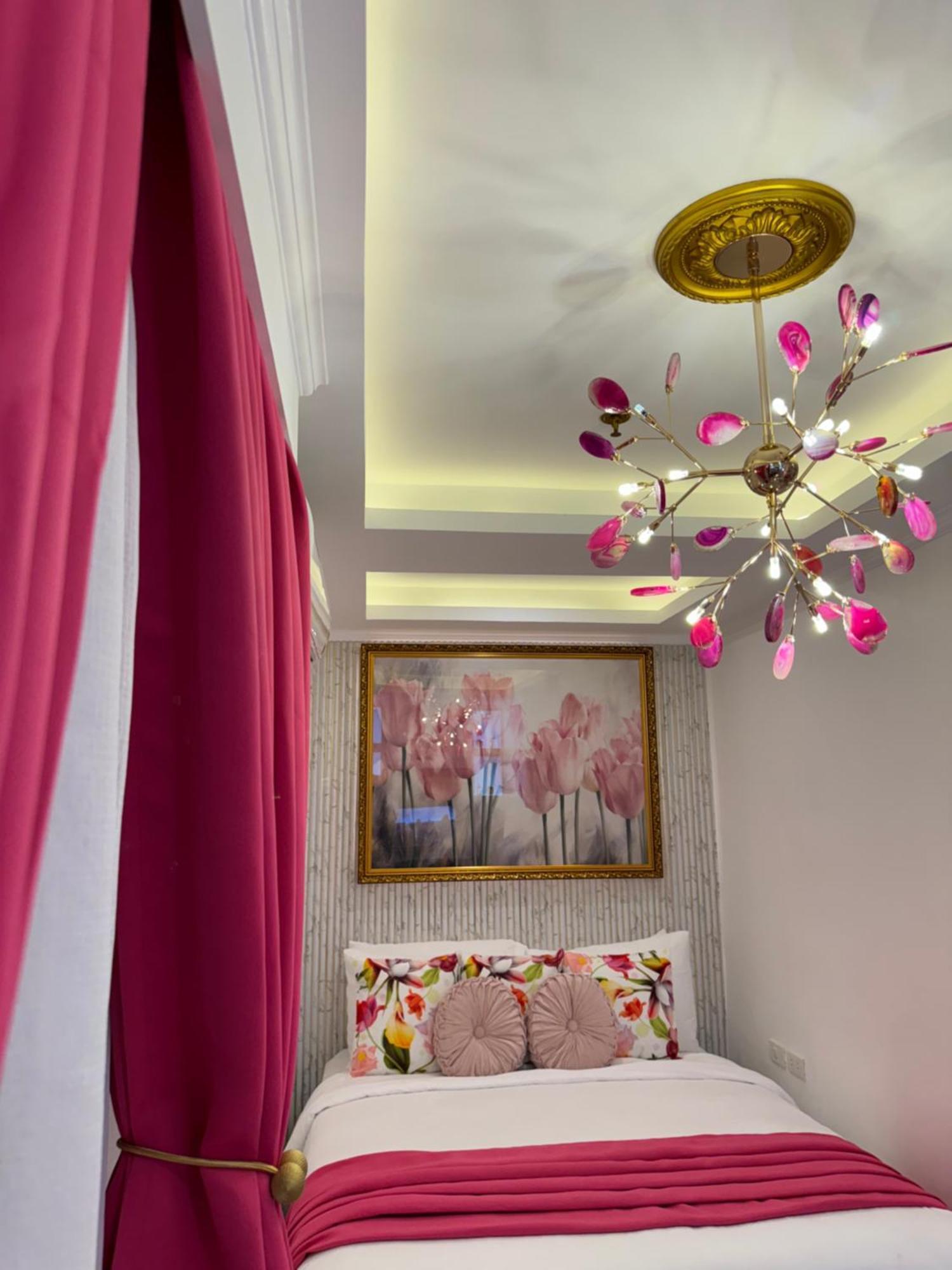 Isabelle Royale Suites Makati Manila Esterno foto