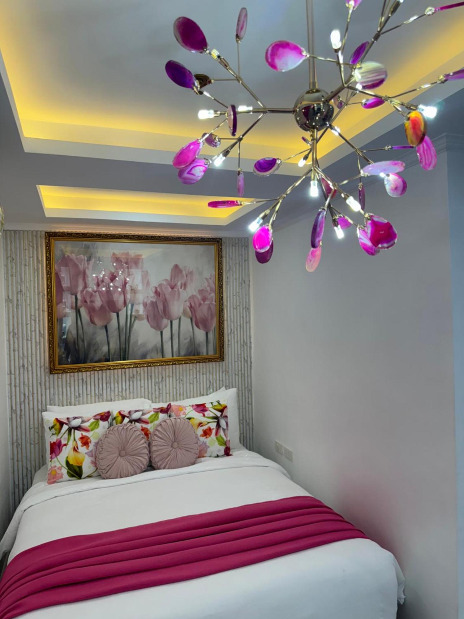 Isabelle Royale Suites Makati Manila Esterno foto